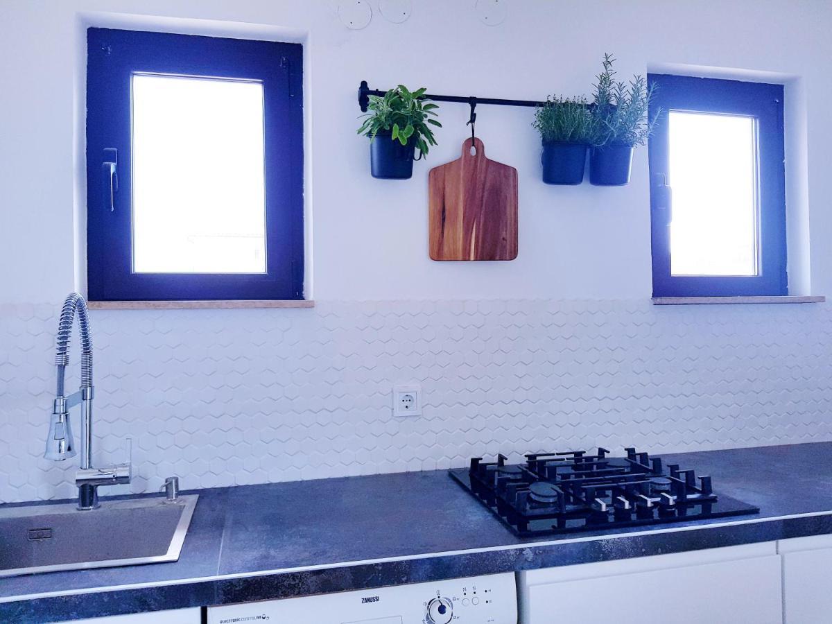 روفينج Apartment Sea View المظهر الخارجي الصورة